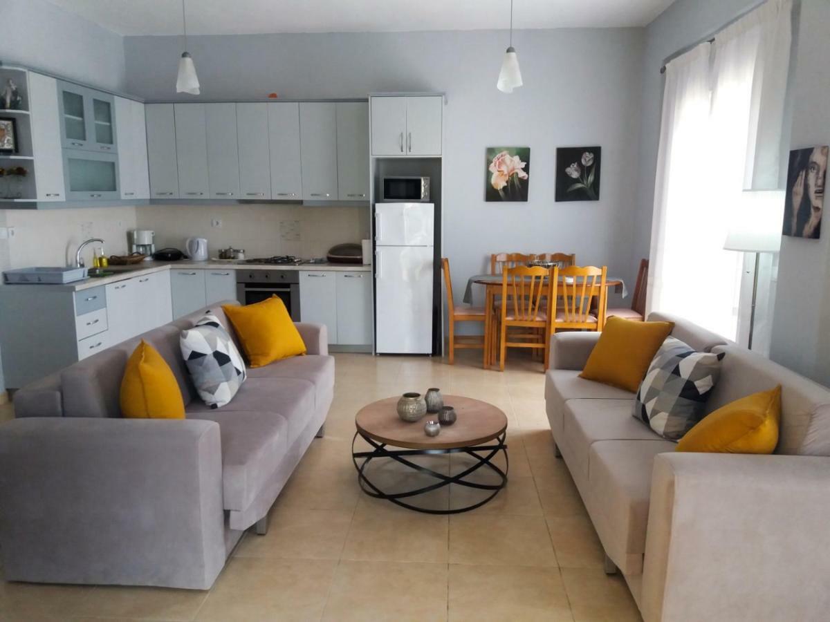 Lovely View Apartments Himarë Dış mekan fotoğraf